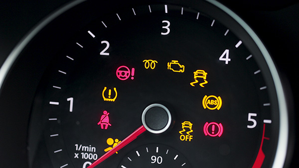 6 Strange Symptoms That Often Show Up Before a Car Breakdown